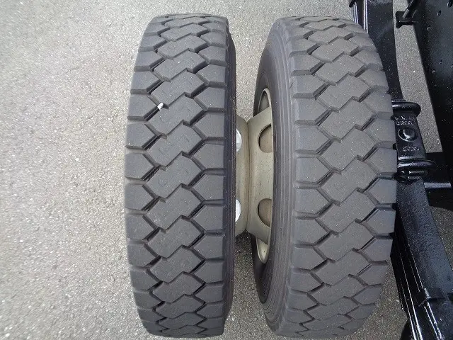 いすゞ フォワード SKG-FRR90S1(2WD)の写真12