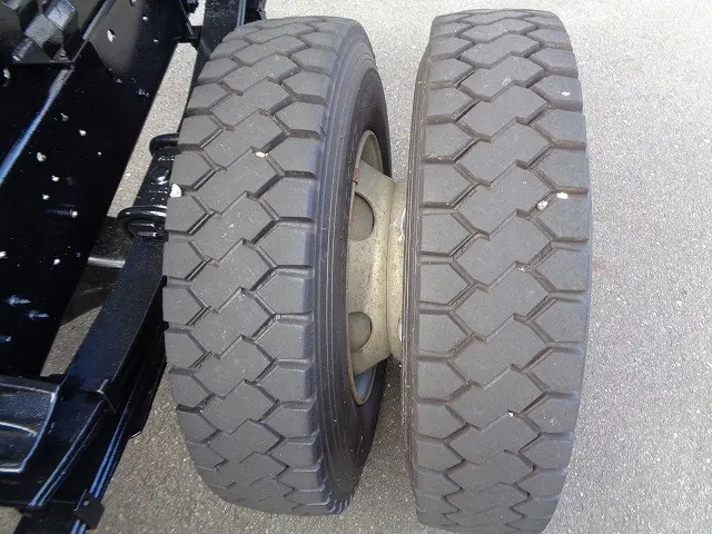 いすゞ フォワード SKG-FRR90S1(2WD)の写真18