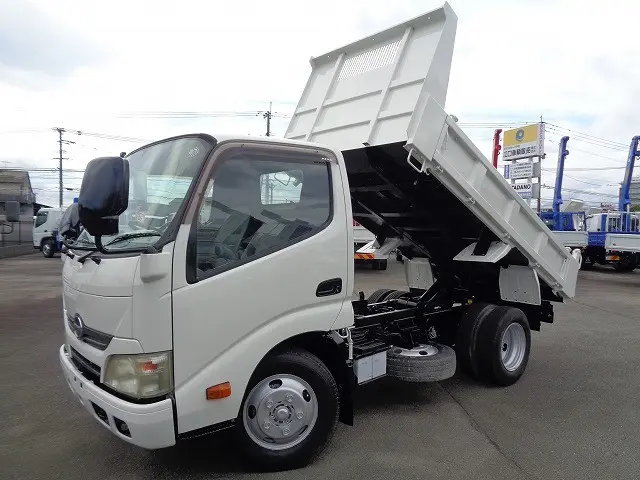 日野 デュトロ SKG-XZU620T(2WD)の写真1