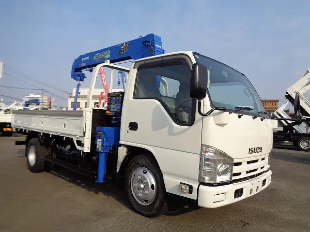 いすゞ エルフ TKG-NKR85AR(2WD)の写真4