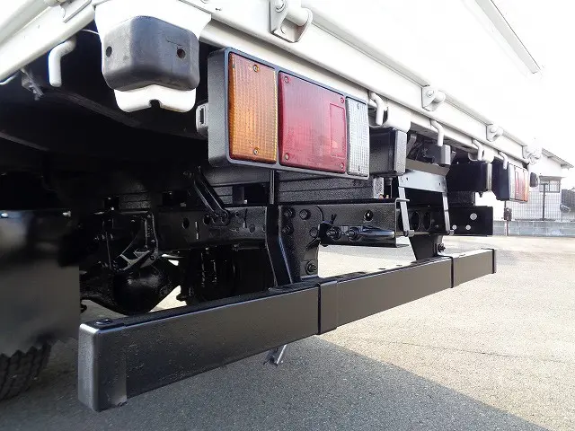 いすゞ エルフ TKG-NKR85AR(2WD)の写真16