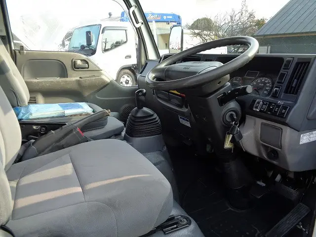 いすゞ エルフ TKG-NKR85AR(2WD)の写真20