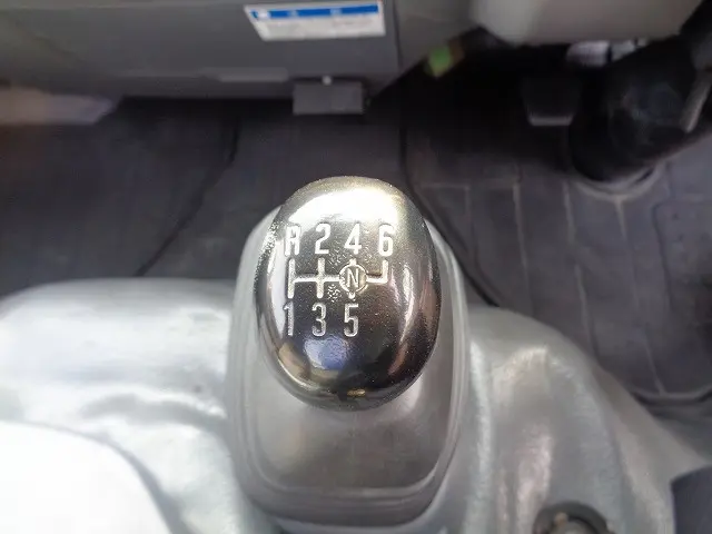 いすゞ エルフ TKG-NKR85AR(2WD)の写真23