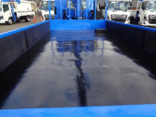 いすゞ エルフ TKG-NPR85AR(2WD)の写真5