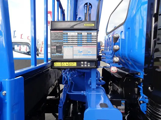 いすゞ エルフ TKG-NPR85AR(2WD)の写真10