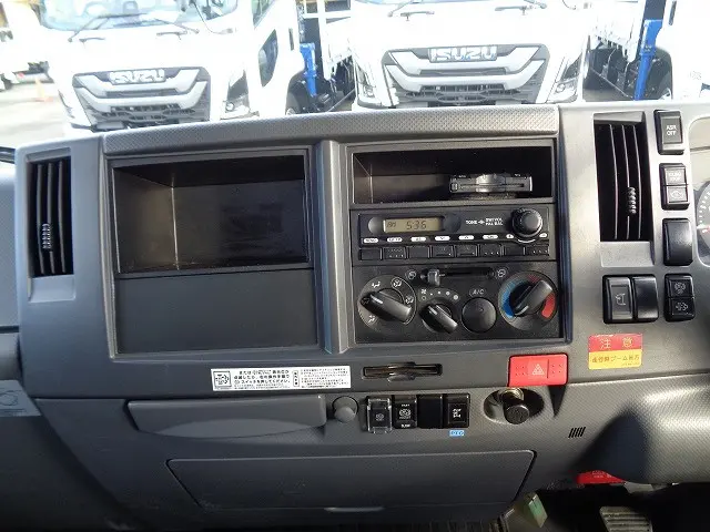 いすゞ エルフ TKG-NPR85AR(2WD)の写真20