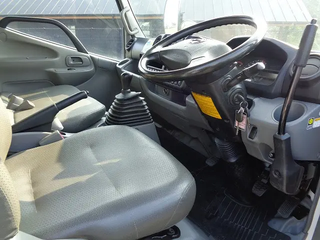 日野 デュトロ TKG-XZC610T(2WD)の写真18