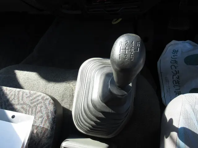 いすゞ フォワード PB-FRR35H3S(2WD)の写真11