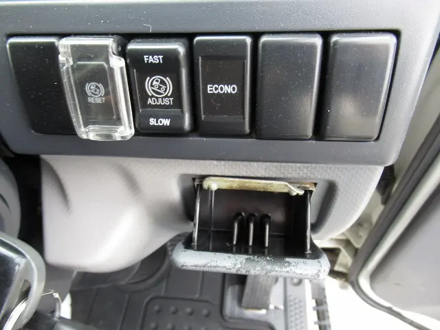 いすゞ エルフ TPG-NJS85A(4WD)の写真8