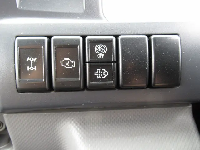 いすゞ エルフ TPG-NJS85A(4WD)の写真11