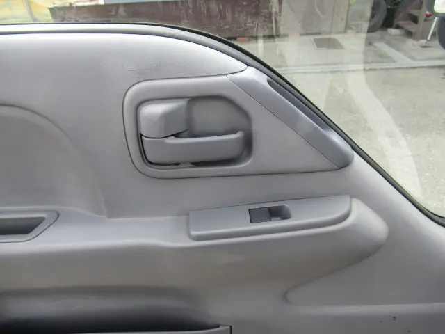 いすゞ エルフ TPG-NJS85A(4WD)の写真12