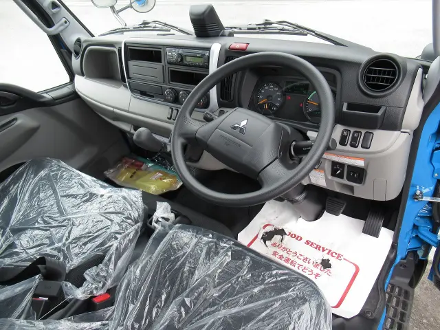 三菱 キャンター 2RG-FEAVO(2WD)の写真4