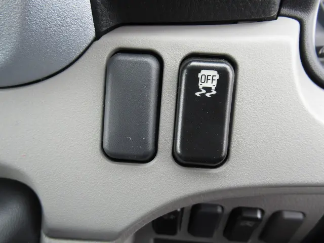 三菱 キャンター 2RG-FEAVO(2WD)の写真9