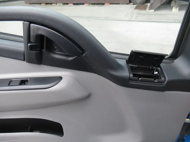 三菱 キャンター 2RG-FEAVO(2WD)の写真15