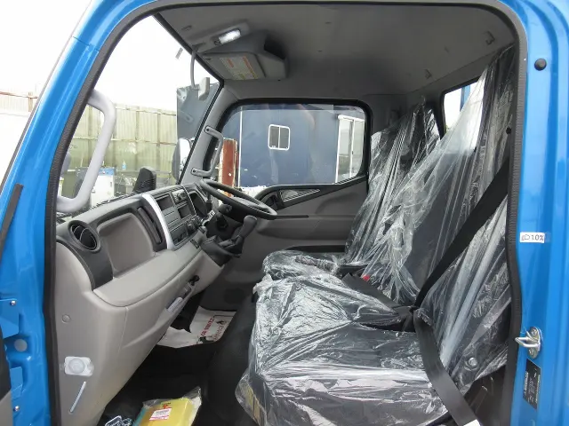 三菱 キャンター 2RG-FEAVO(2WD)の写真16