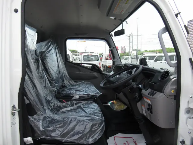 三菱 キャンター 2RG-FEB80(2WD)の写真5