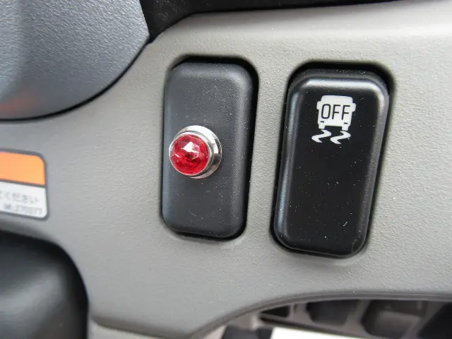 三菱 キャンター 2RG-FEB80(2WD)の写真9