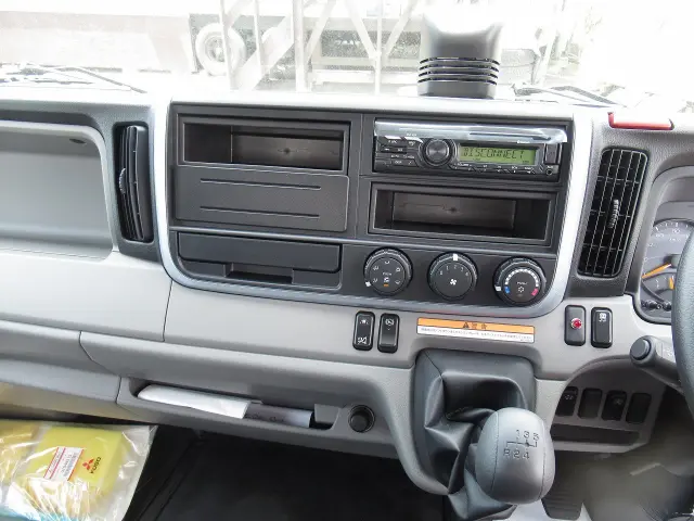 三菱 キャンター 2RG-FEB80(2WD)の写真11