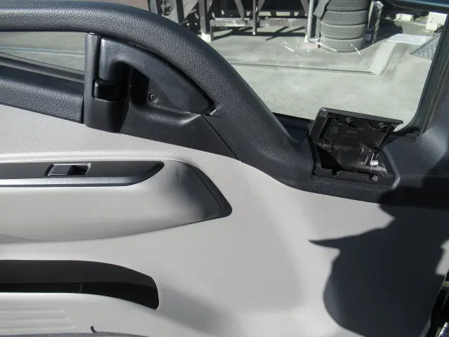 三菱 キャンター 2RG-FBA20(2WD)の写真14