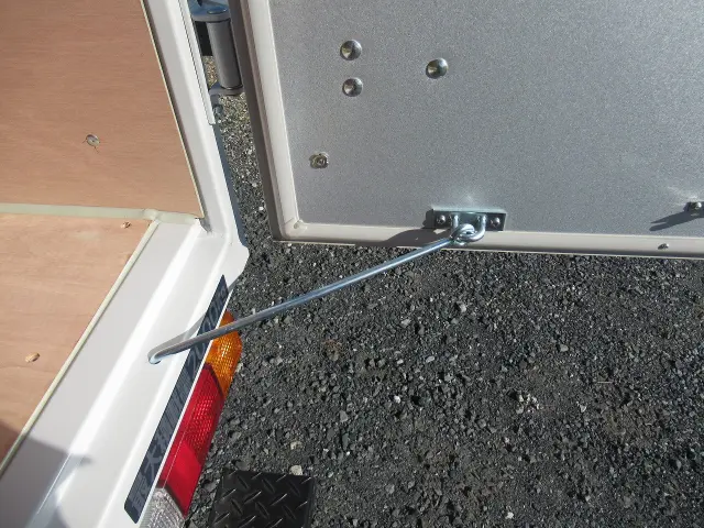 三菱 キャンター 2RG-FBA20(2WD)の写真20