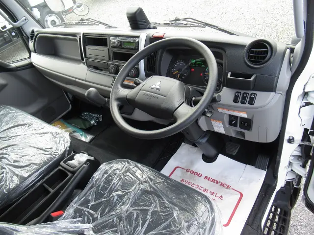 三菱 キャンター 2RG-FEB80(2WD)の写真4