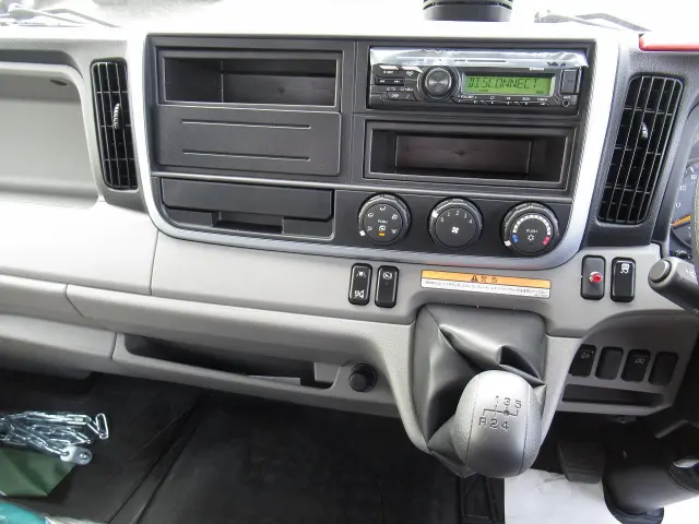 三菱 キャンター 2RG-FEB80(2WD)の写真10