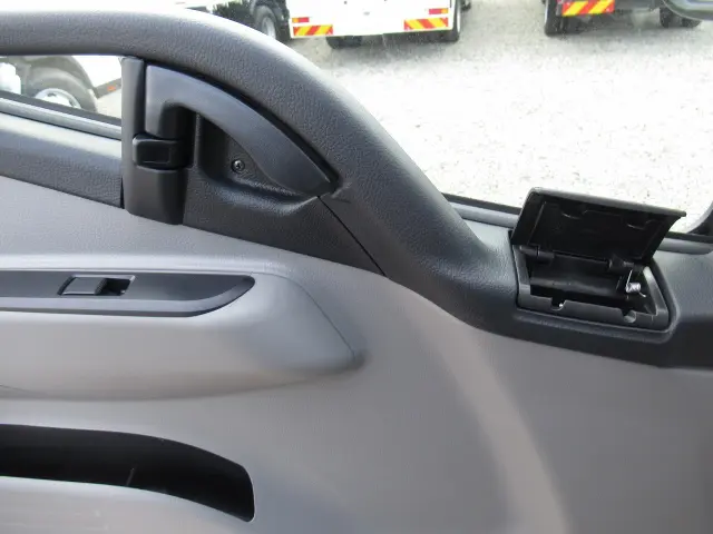 三菱 キャンター 2RG-FEB80(2WD)の写真13