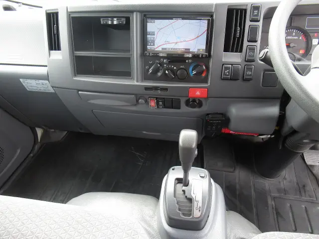 いすゞ エルフ TPG-NMR85AN(2WD)の写真7