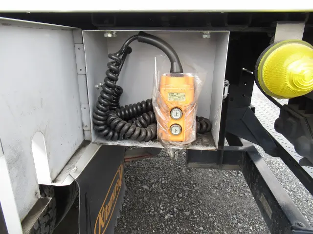 いすゞ エルフ TPG-NMR85AN(2WD)の写真25