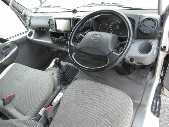 トヨタ ダイナ TKG-XZU605(2WD)の写真4