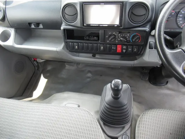 トヨタ ダイナ TKG-XZU605(2WD)の写真8