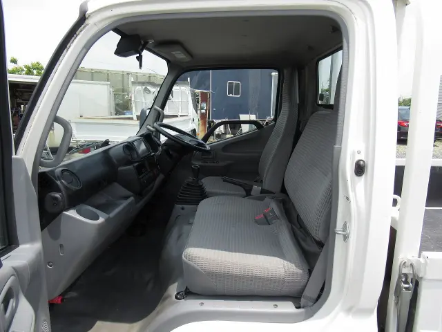 トヨタ ダイナ TKG-XZU605(2WD)の写真9