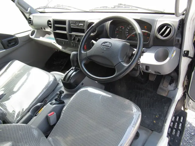 日野 デュトロ TPG-XZU712M(2WD)の写真4