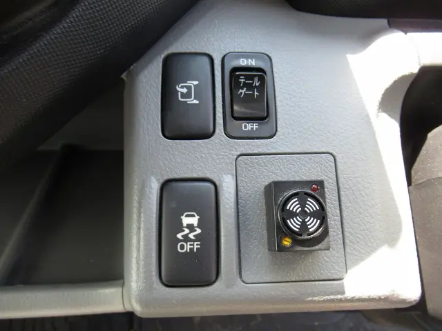 日野 デュトロ TPG-XZU712M(2WD)の写真7