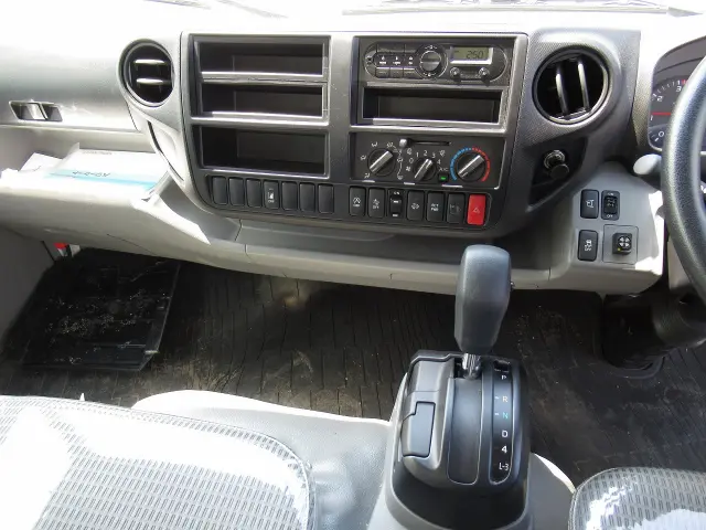 日野 デュトロ TPG-XZU712M(2WD)の写真8