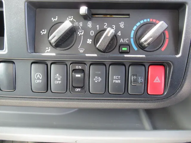 日野 デュトロ TPG-XZU712M(2WD)の写真10