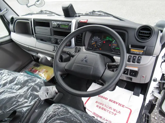 三菱 キャンター 2RG-FEAVO(2WD)の写真4