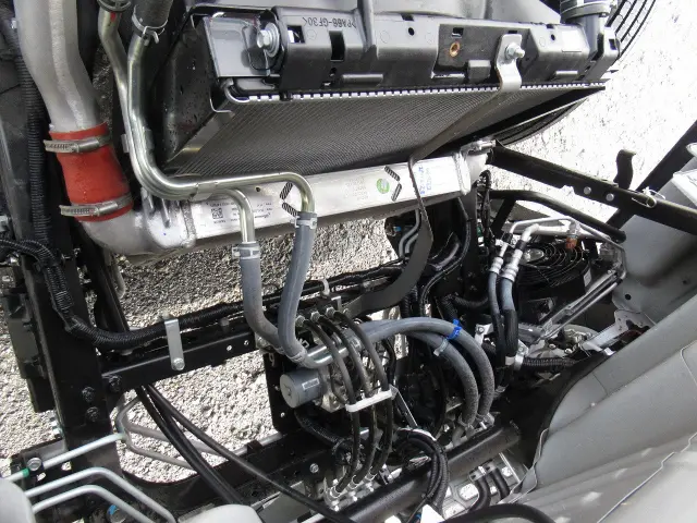 三菱 キャンター 2PG-FEB80(2WD)の写真34