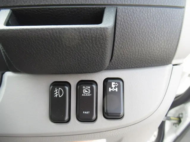 三菱 キャンター 2PG-FEB80(2WD)の写真8