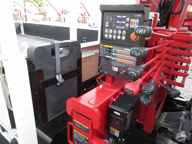 三菱 キャンター 2PG-FEB80(2WD)の写真22