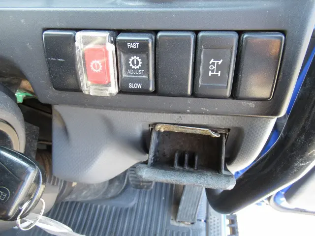 いすゞ エルフ TPG-NJR85AD(2WD)の写真10