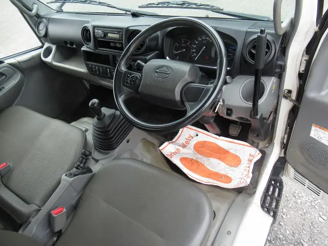 日野 デュトロ 2RG-XZU600T(2WD)の写真4