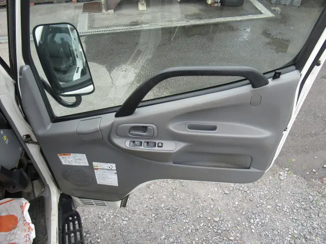 日野 デュトロ 2RG-XZU600T(2WD)の写真6