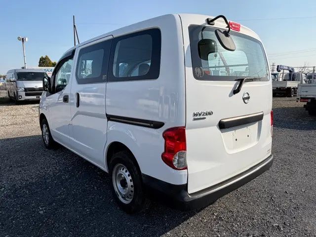 日産 バネットバン DBF-VM20(2WD)の写真4
