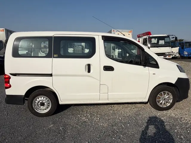 日産 バネットバン DBF-VM20(2WD)の写真7