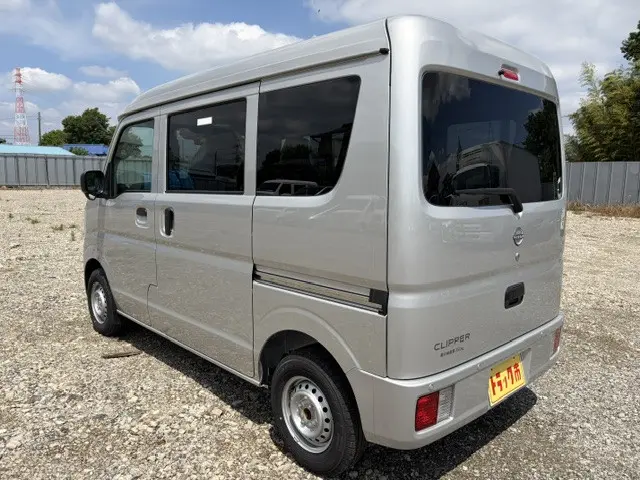 日産 クリッパーバン 5BD-DR17V(2WD)の写真4