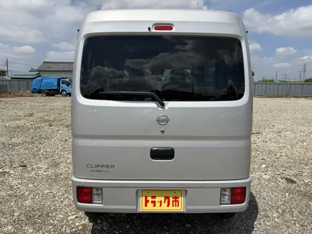 日産 クリッパーバン 5BD-DR17V(2WD)の写真5