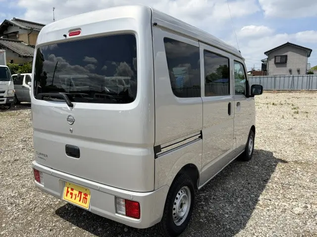 日産 クリッパーバン 5BD-DR17V(2WD)の写真6