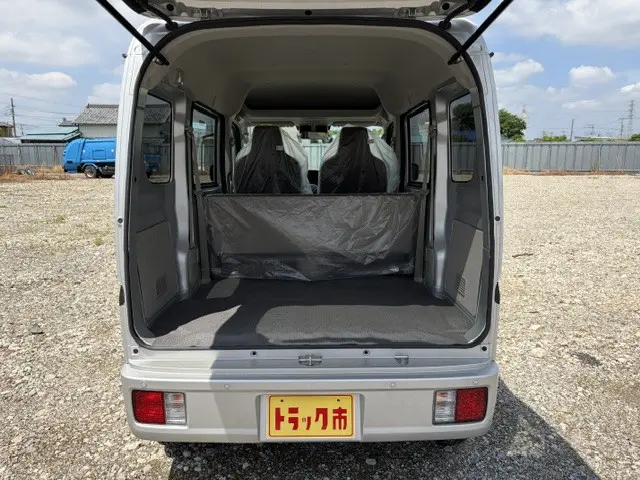 日産 クリッパーバン 5BD-DR17V(2WD)の写真9