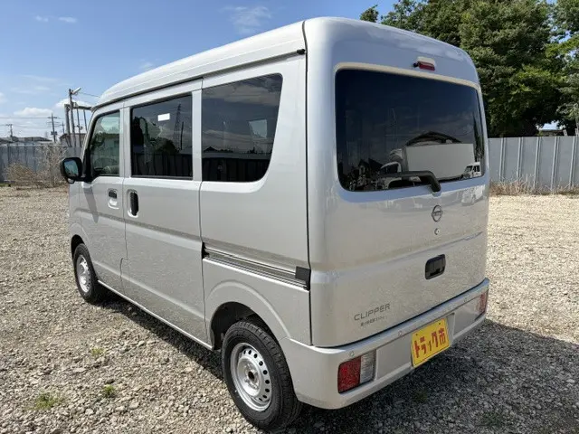日産 クリッパーバン 5BD-DR17V(2WD)の写真4